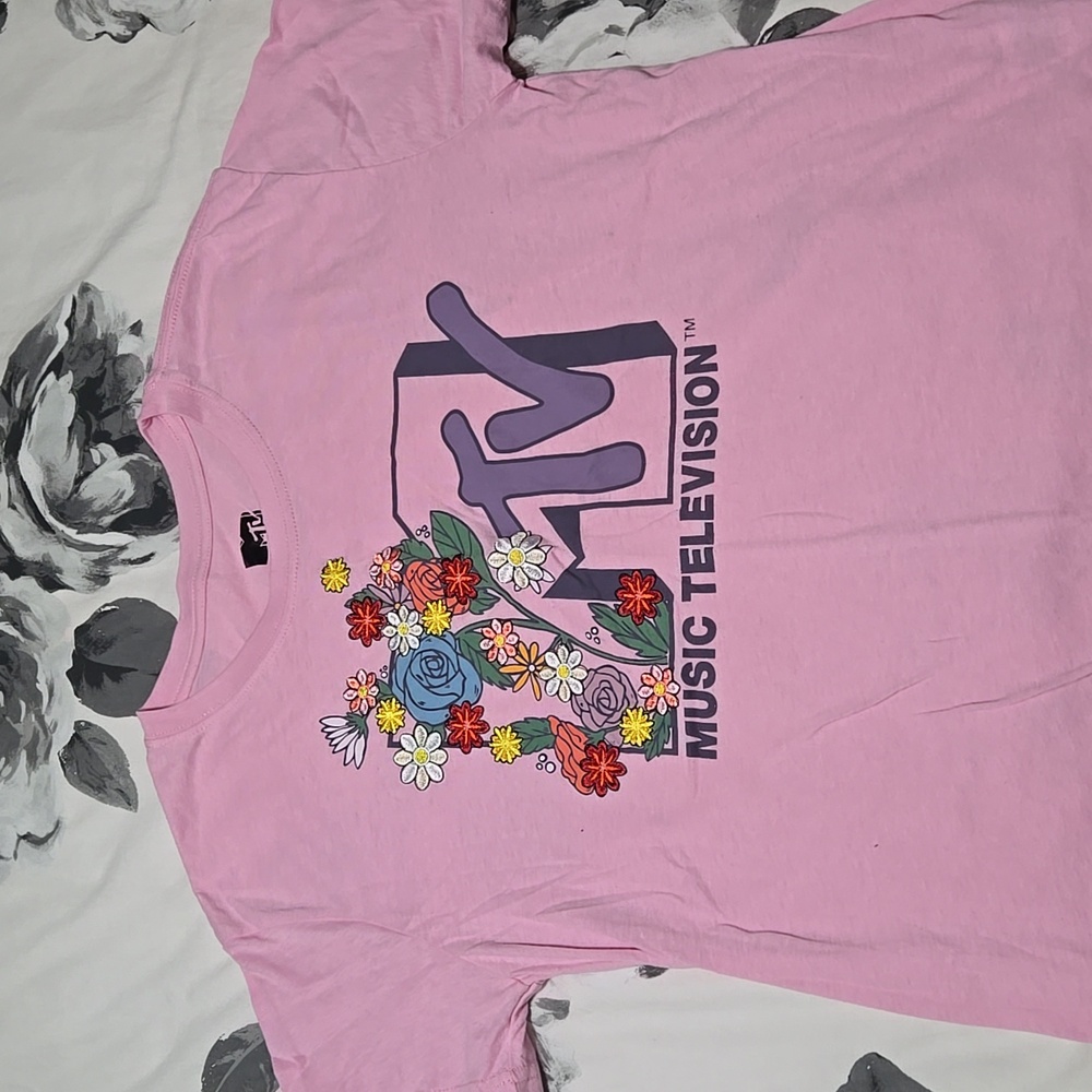 Tee shirt